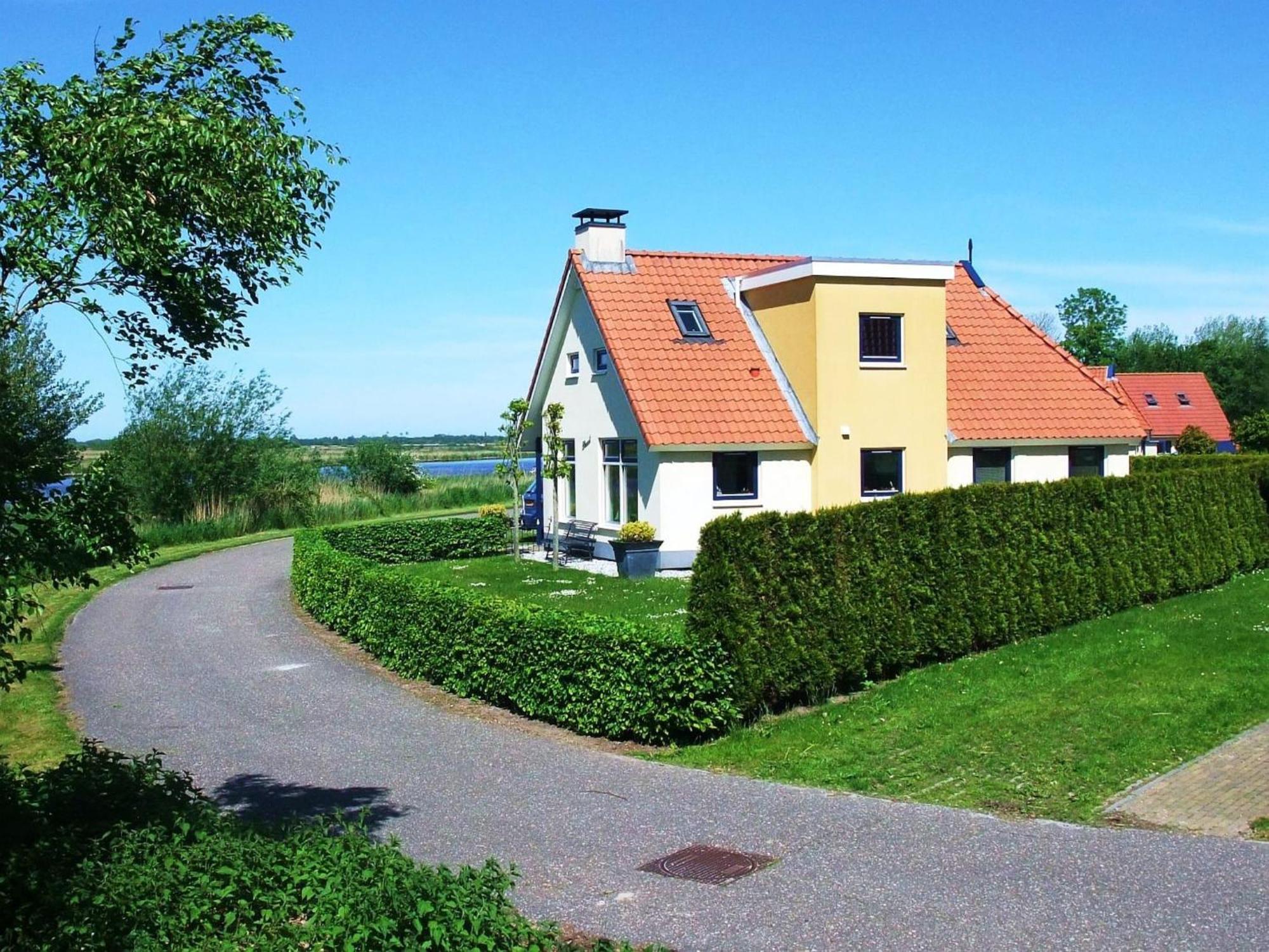 Detached Villa With Dishwasher Leeuwarden At 21Km Suameer Esterno foto
